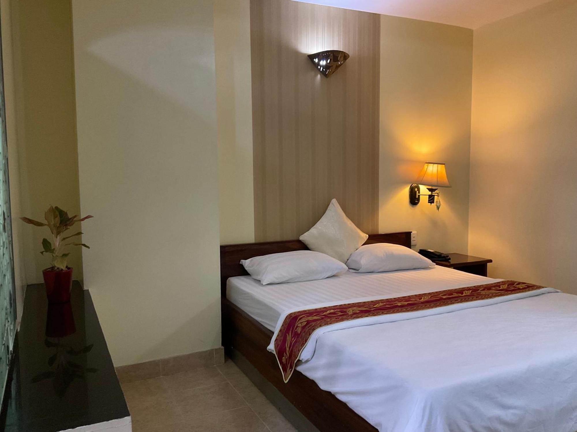 Khach San Minh Chau - Hoa Hung Ho Chi Minh City
