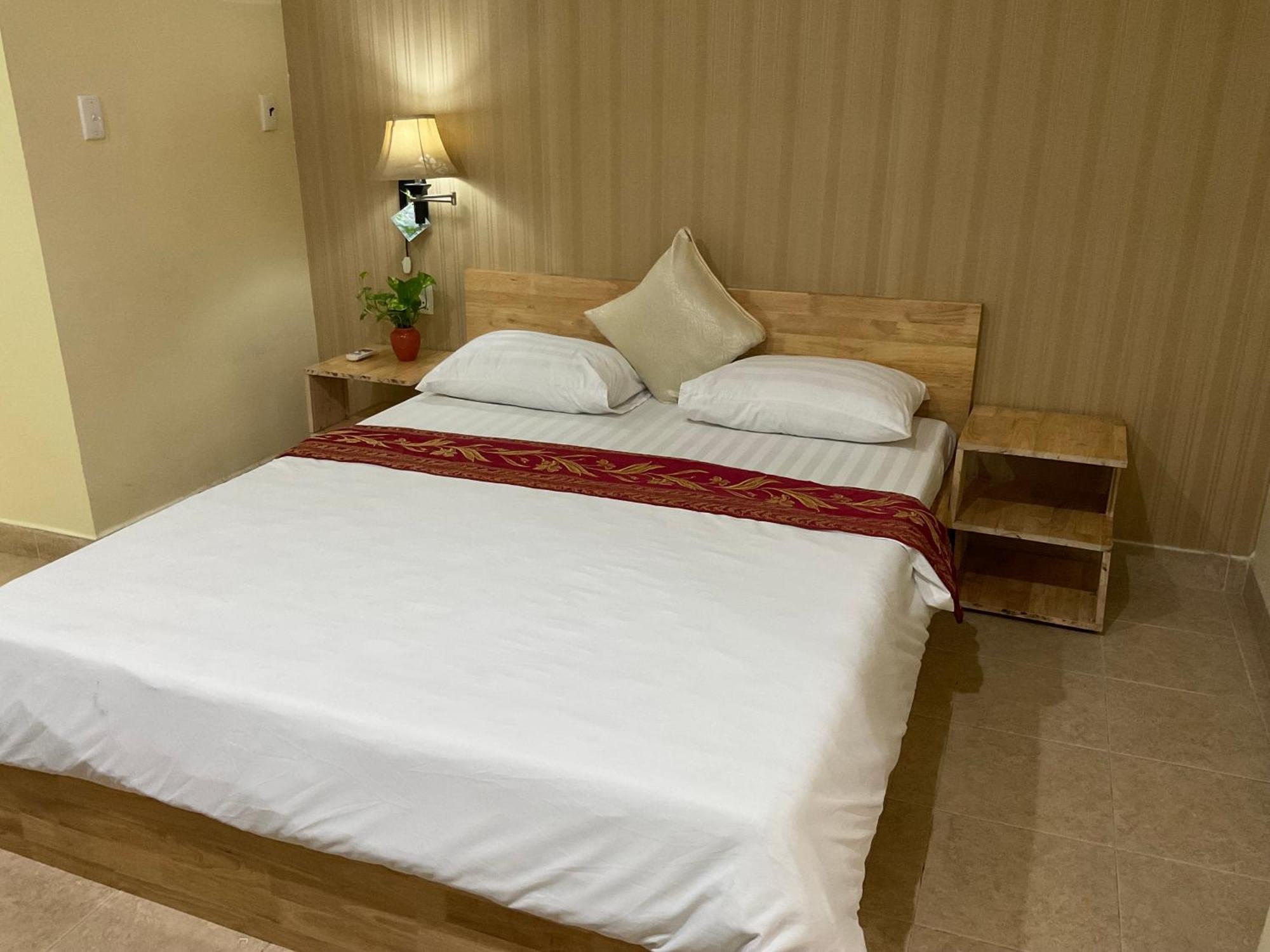 होटल Khach San Minh Chau - Hoa Hung Ho Chi Minh City