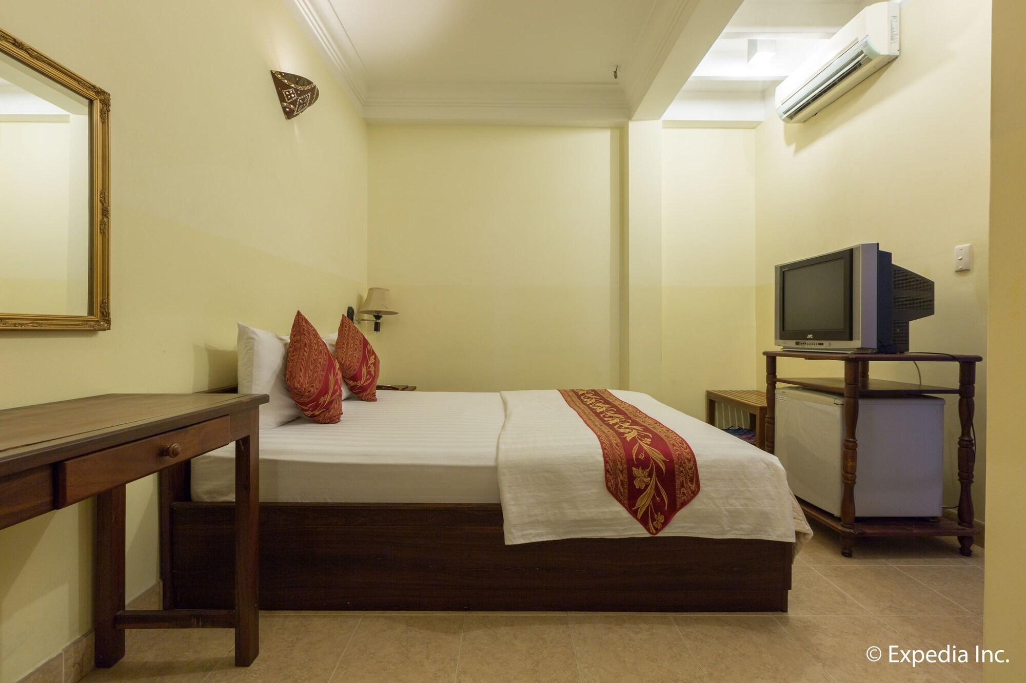 Khach San Minh Chau - Hoa Hung Отель 2*