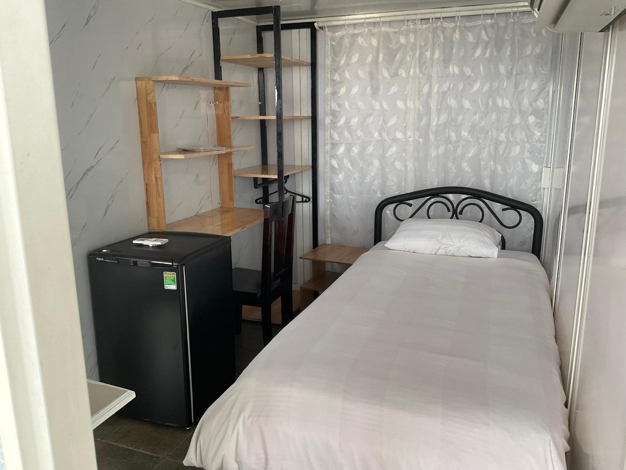 Отель Khach San Minh Chau - Hoa Hung 2*