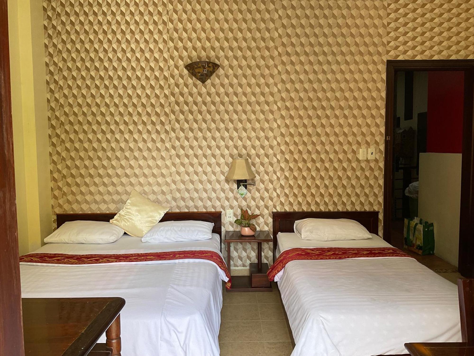 Khach San Minh Chau - Hoa Hung 2*